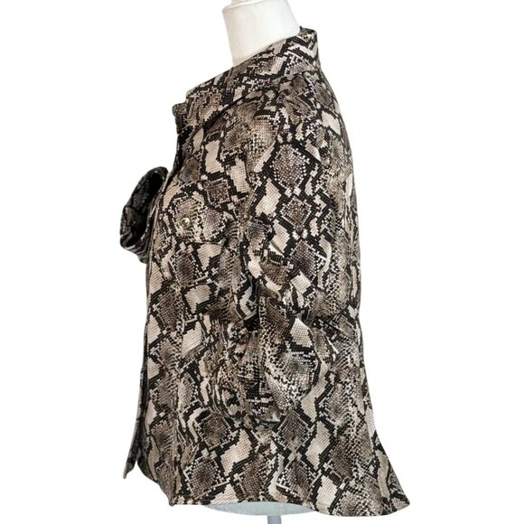 Boston Proper Size M Woman  Sneak Print Button-Up Shirt  Cotton/Spandex Blend - Picture 5 of 12